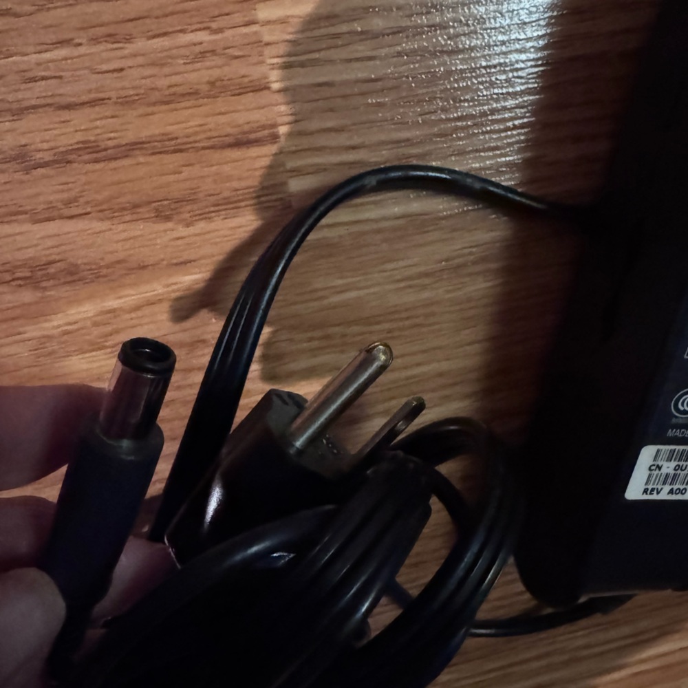 Dell 90 W adapter power cord - Picture 3 of 3